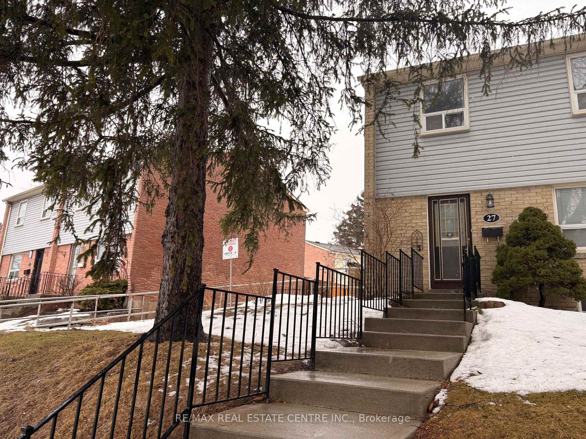 1055 Shawnmarr Road 27