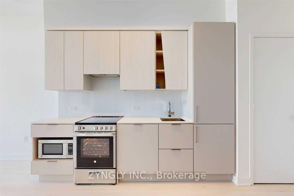 3900 Confederation Parkway 322