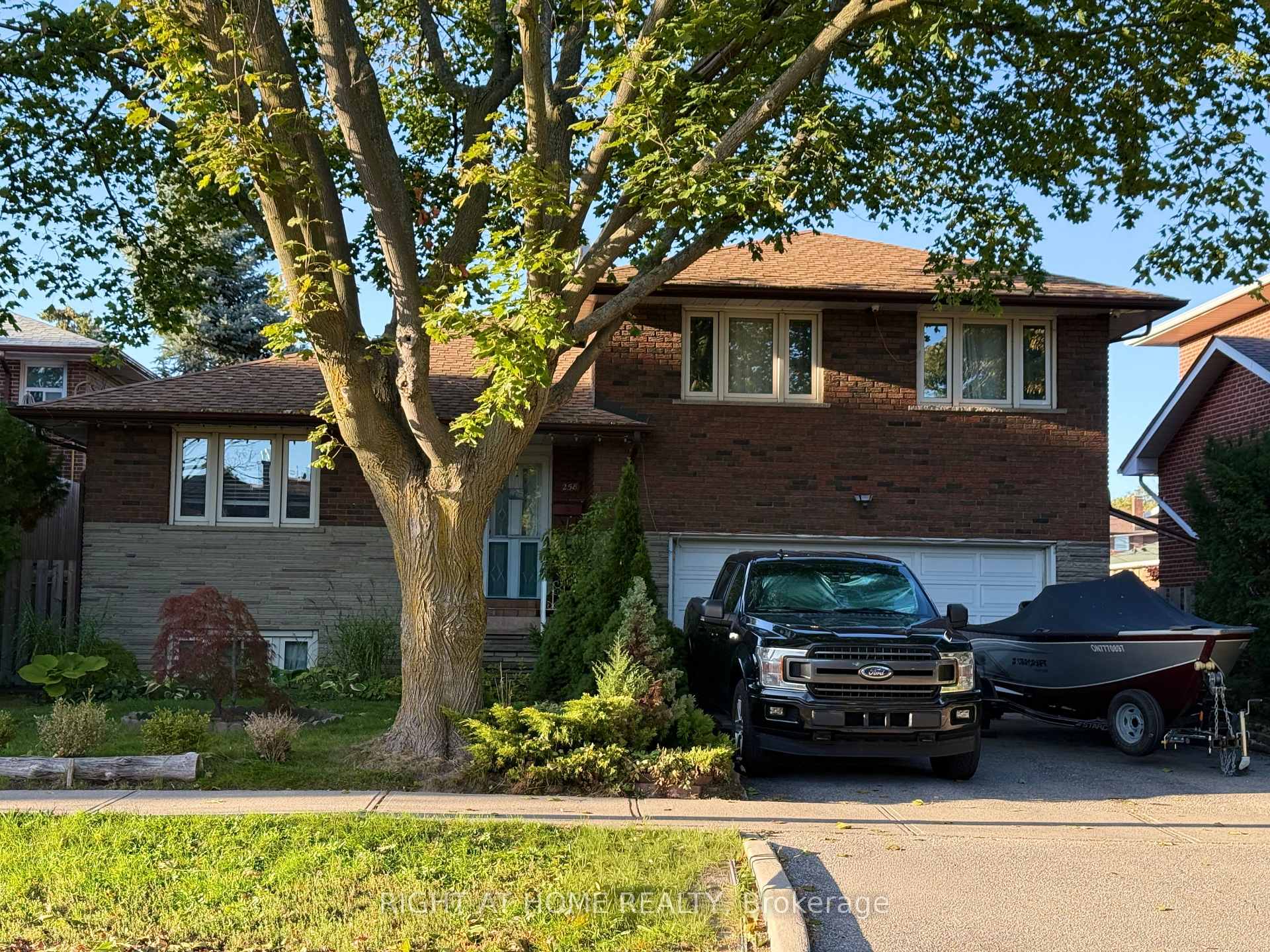 258 La Rose Avenue, Toronto
