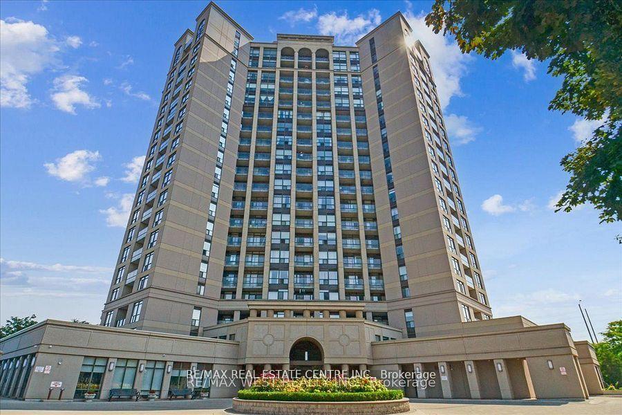 220 Forum Drive TH#111