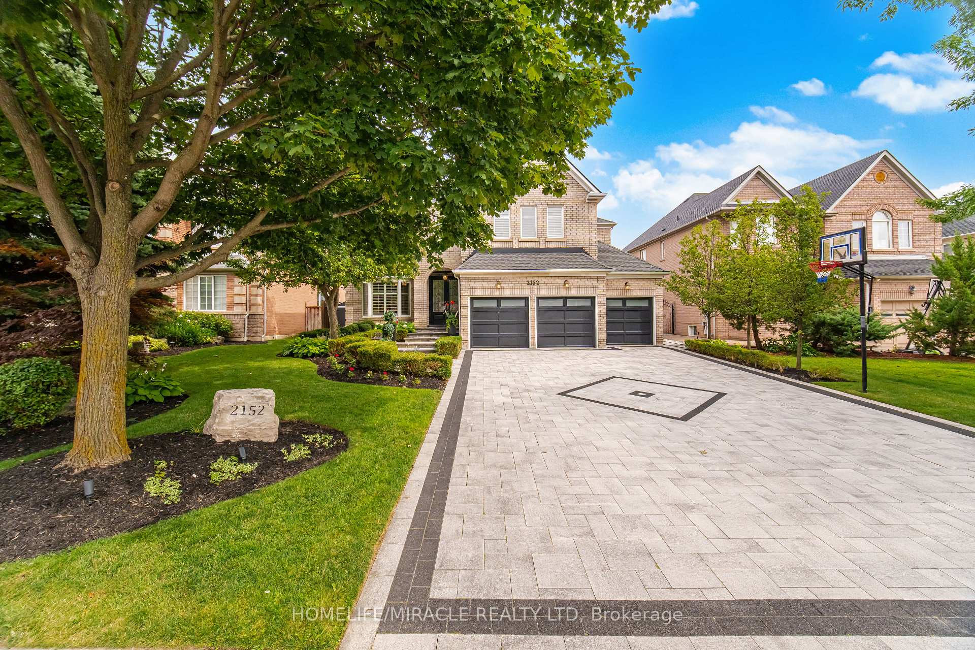 2152 Manor Hill Drive