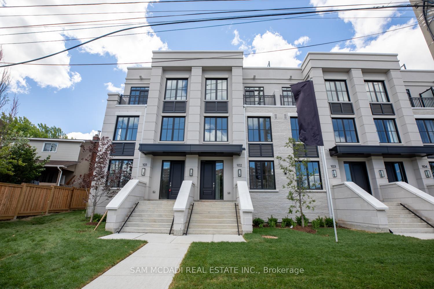 1180 Cawthra Road 102
