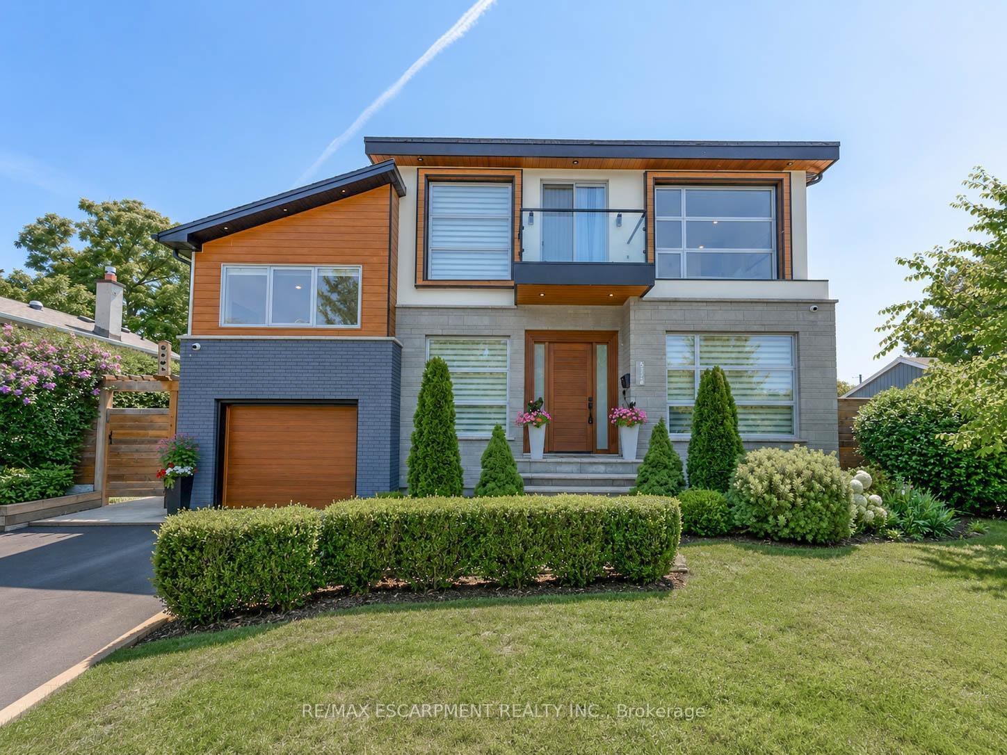 5178 Hunter Drive