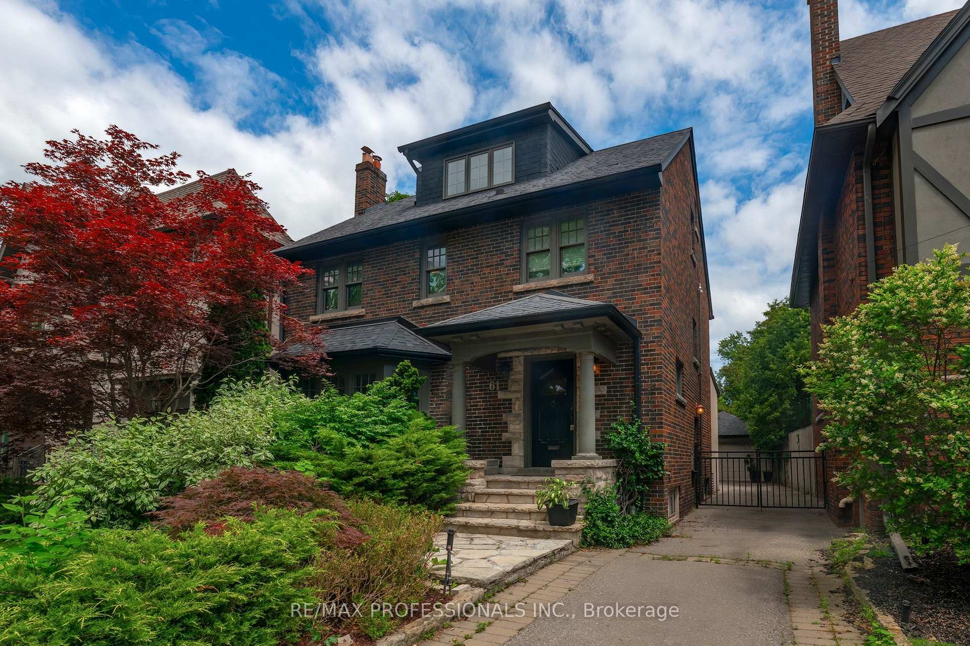 61 Grenview Boulevard N Toronto