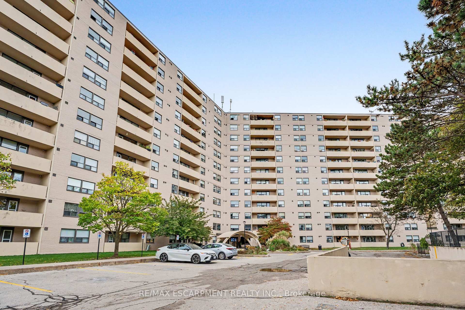 700 Dynes Road 614