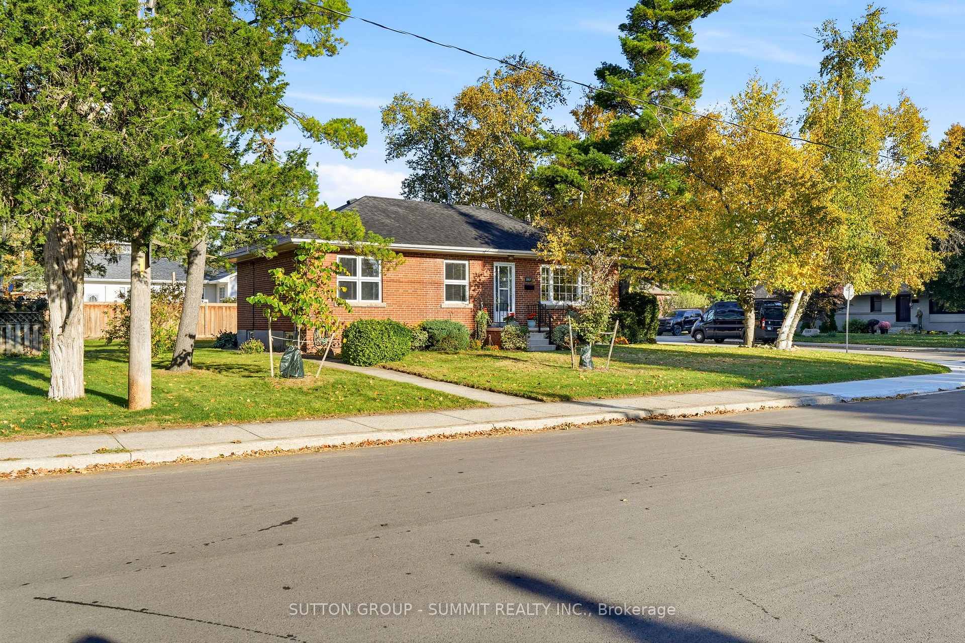 2117 Maplewood Drive