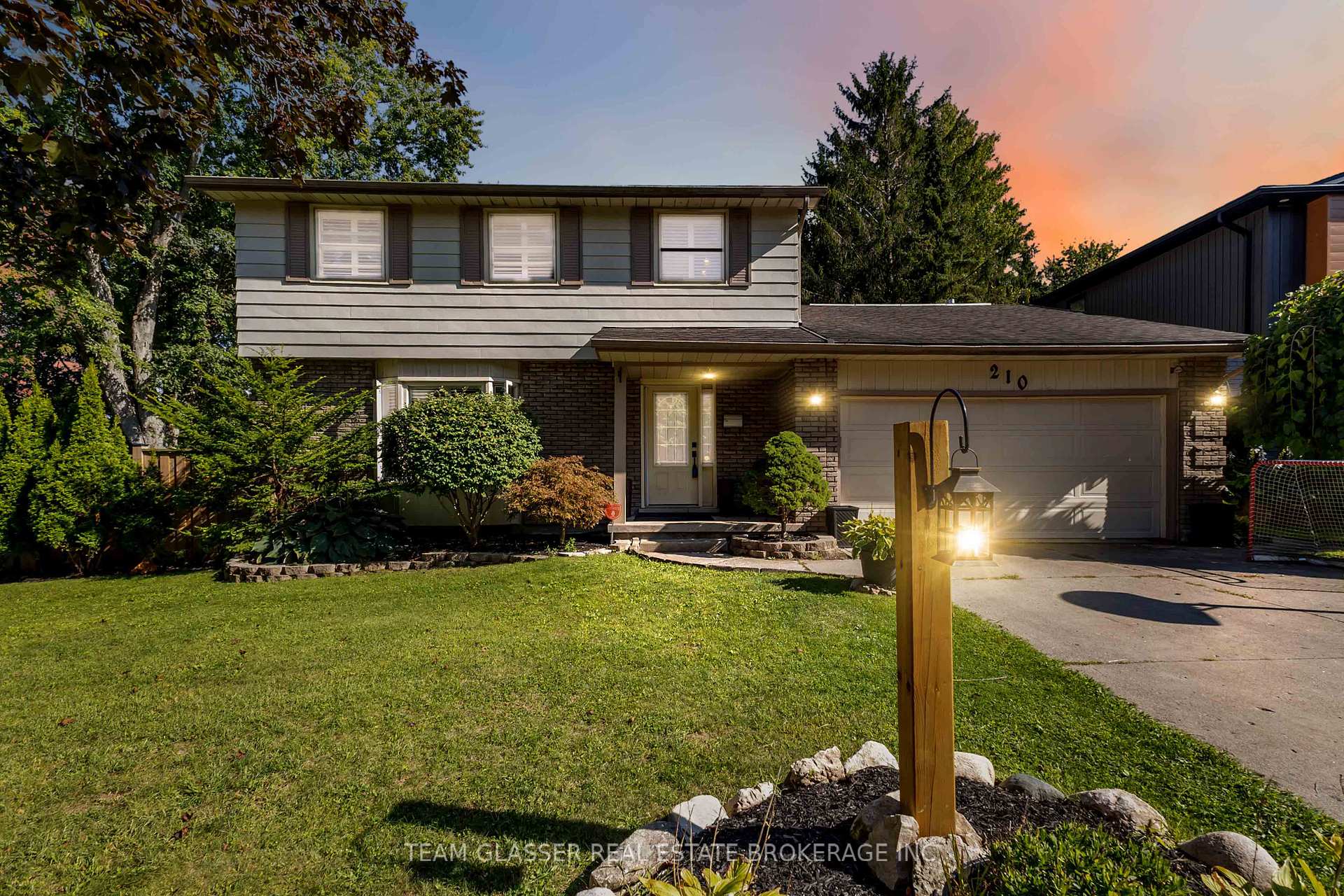 210 CHALET Crescent