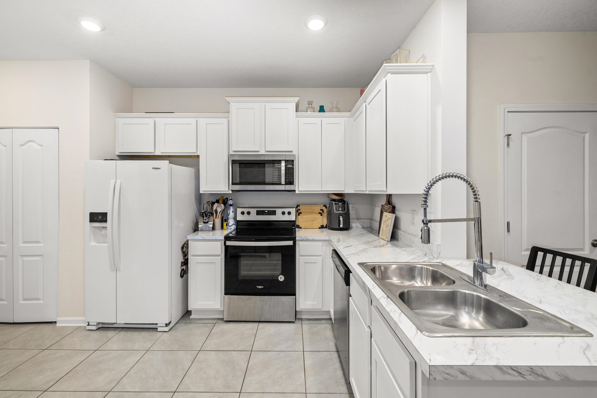 7690 Legacy Trail