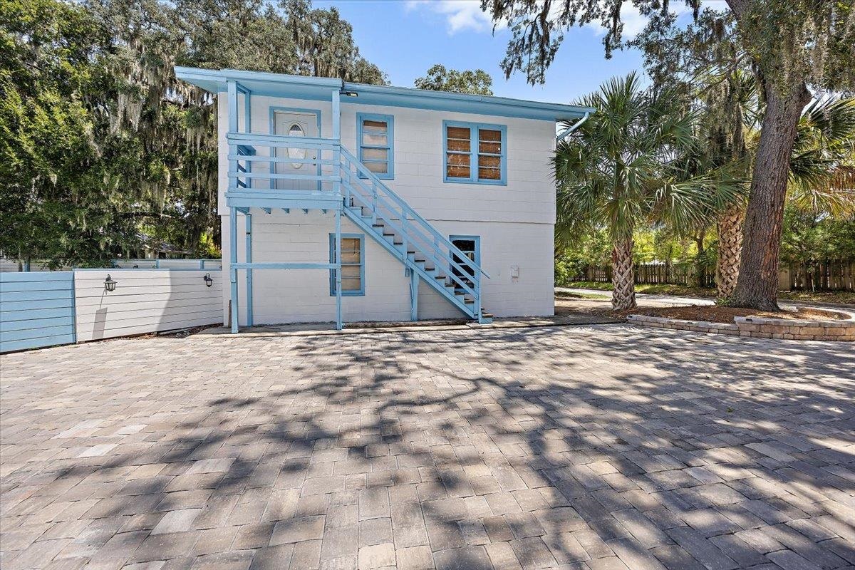 6 E San Carlos Ave