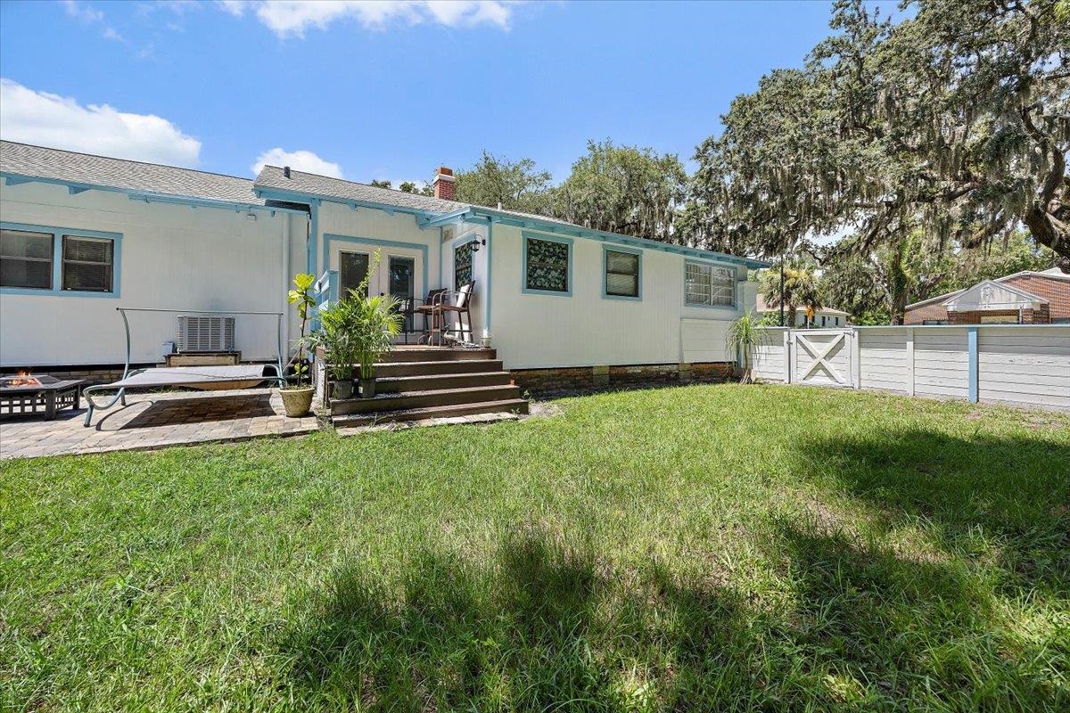 6 E San Carlos Ave