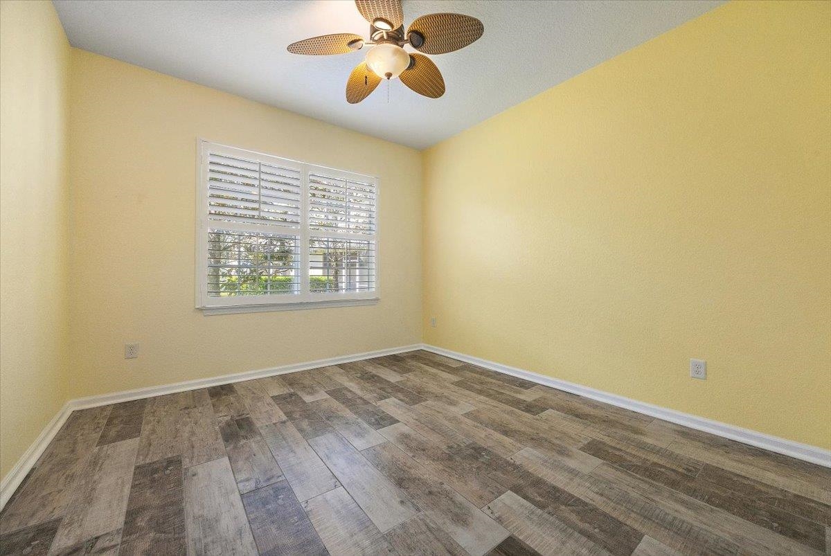 115 E Pine Hollow Trl Unit: 106