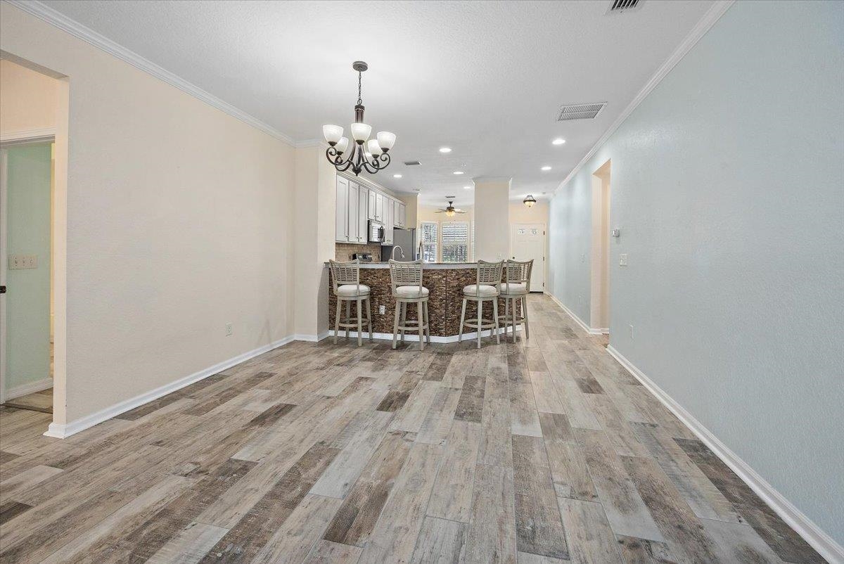 115 E Pine Hollow Trl Unit: 106
