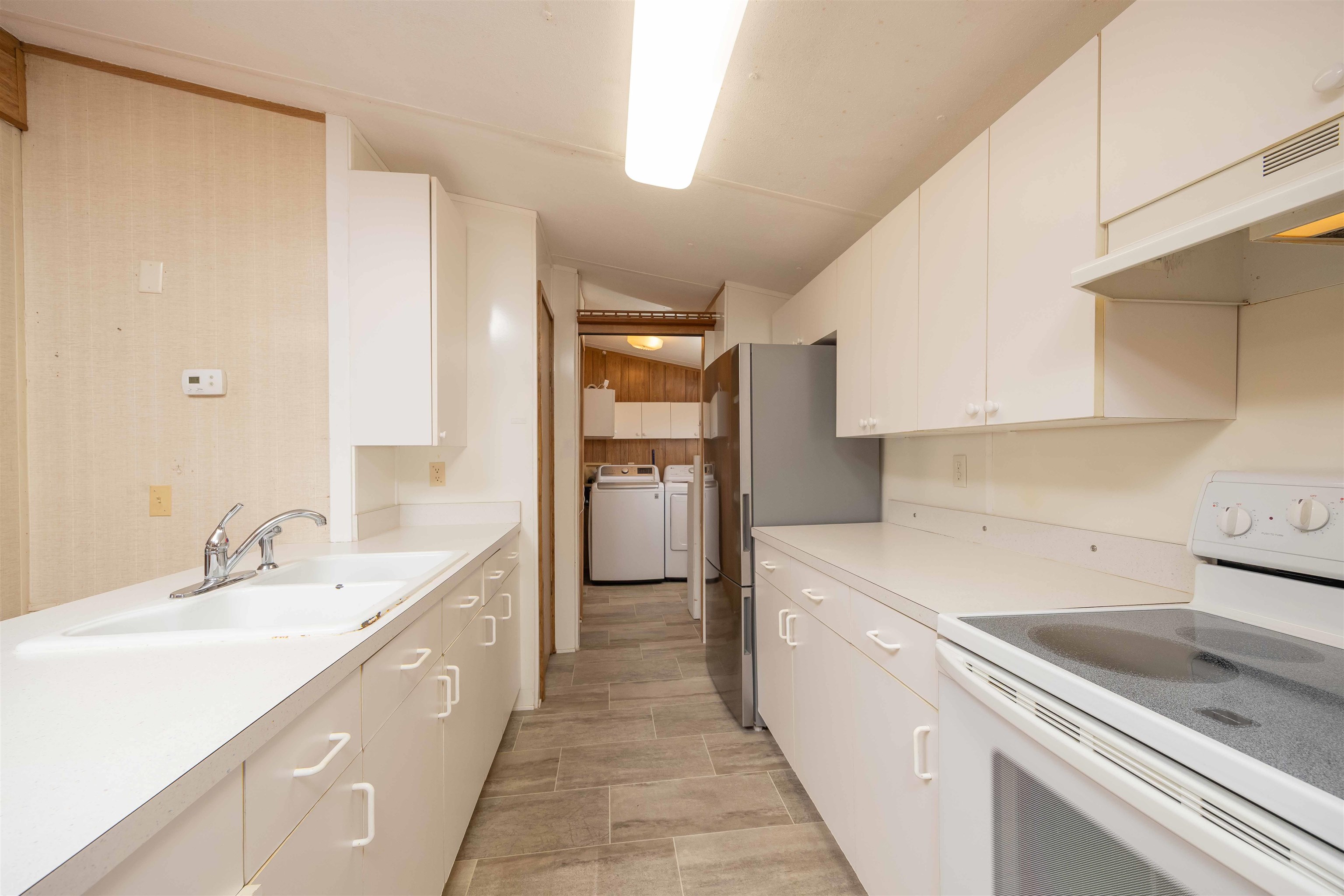 496 Ravenswood Dr.