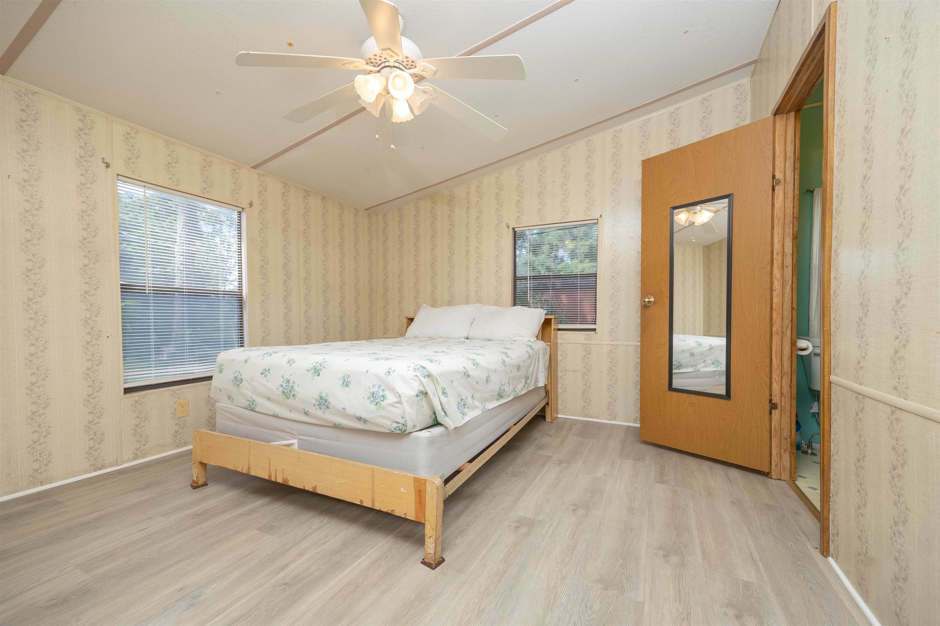 496 Ravenswood Dr.