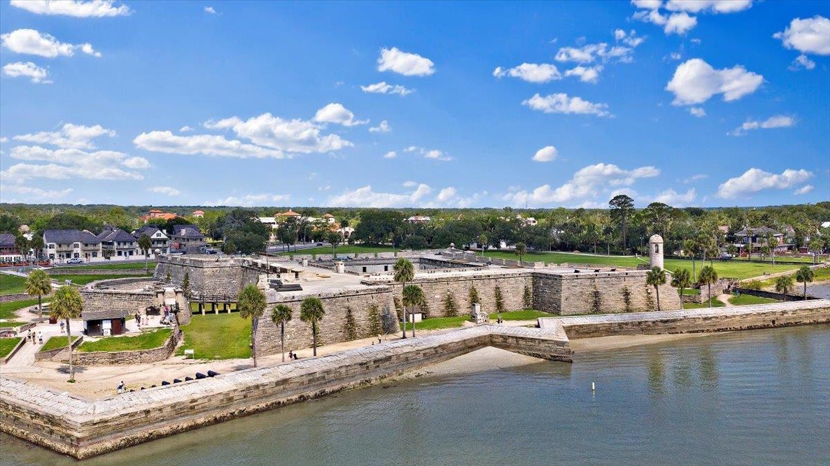 122 Carrie Johnson Way