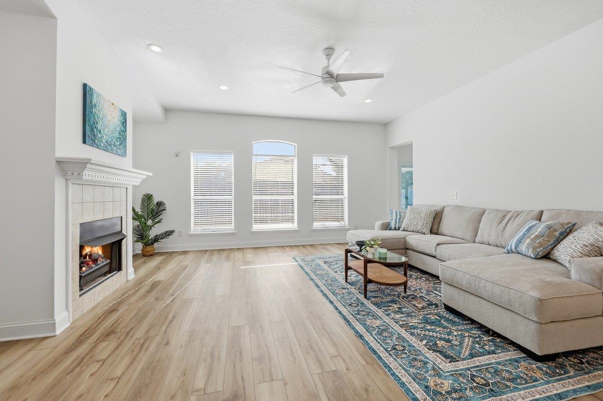 109 Hondo Dr