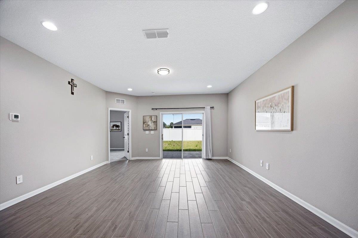 68 Posadas Ln