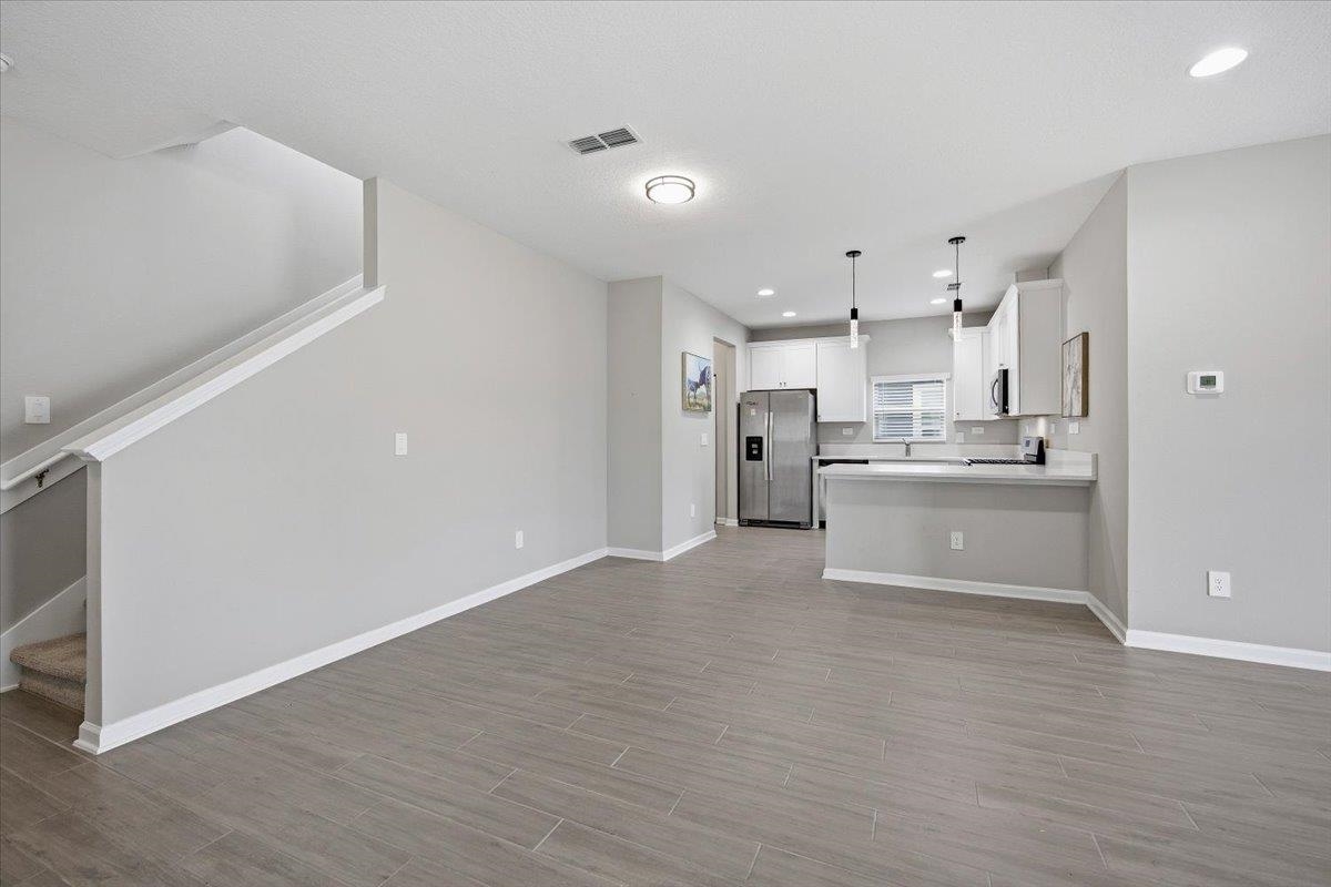 68 Posadas Ln