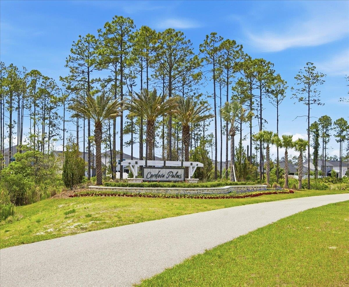 68 Posadas Ln