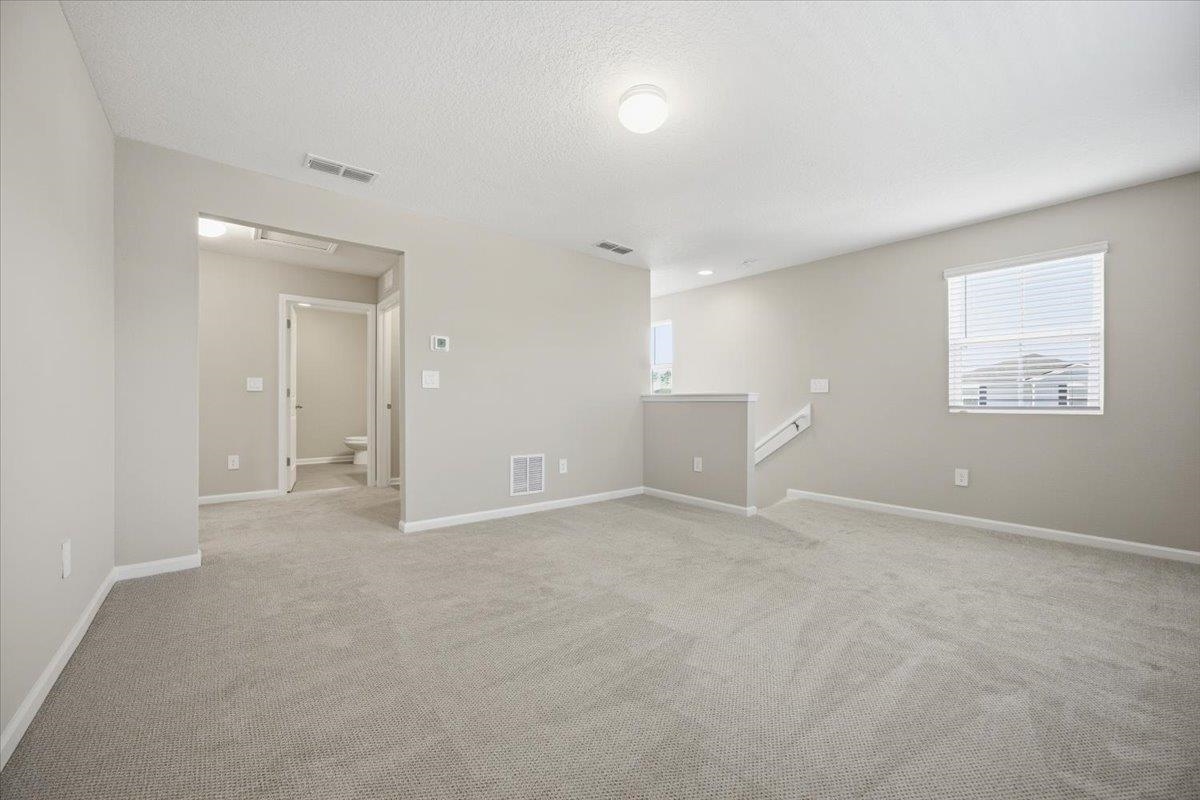 68 Posadas Ln