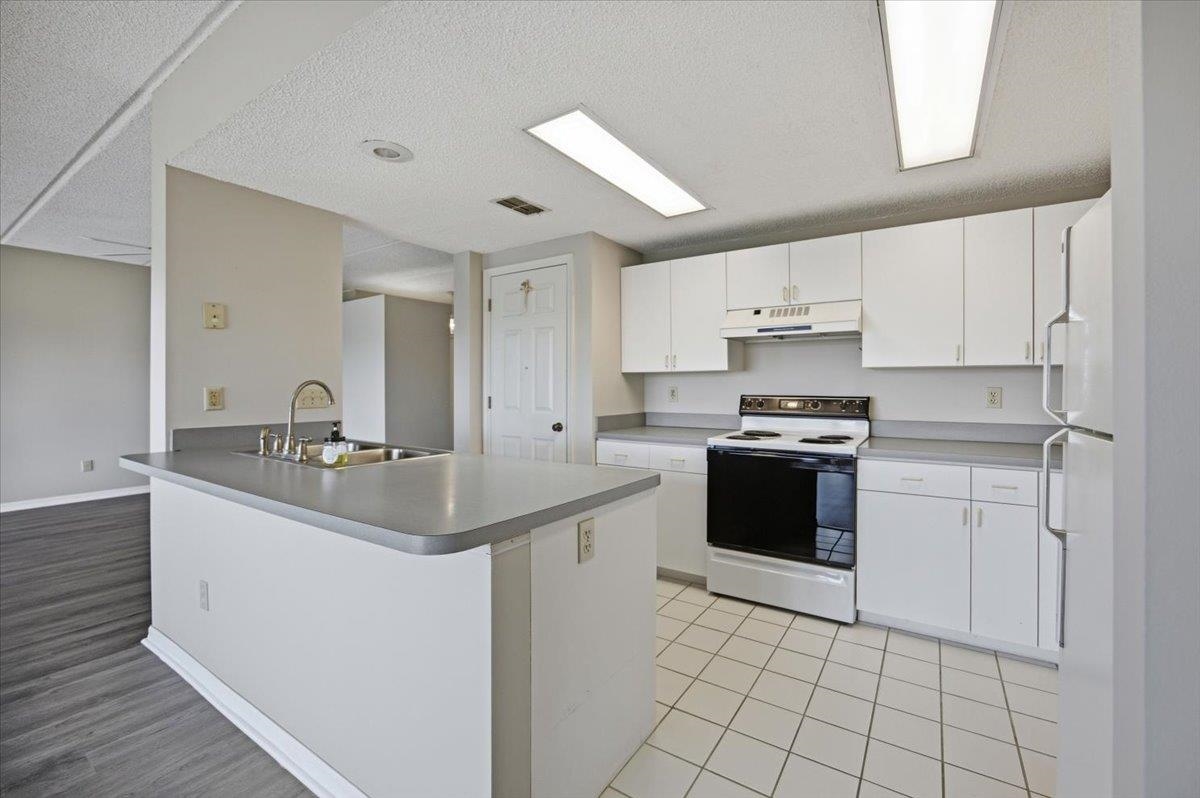 27 Santiago Ct