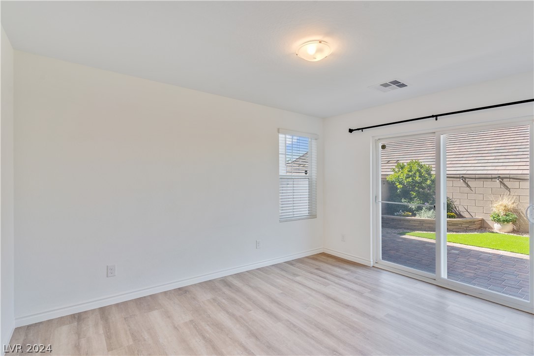 100 Campbelltown Avenue