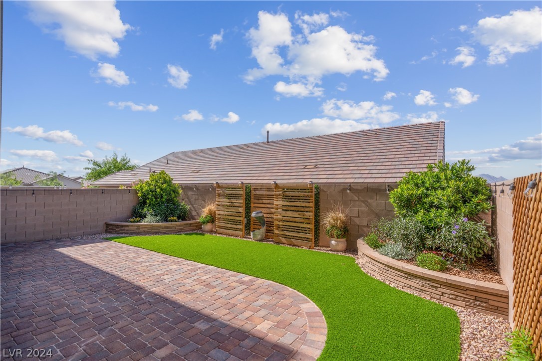 100 Campbelltown Avenue