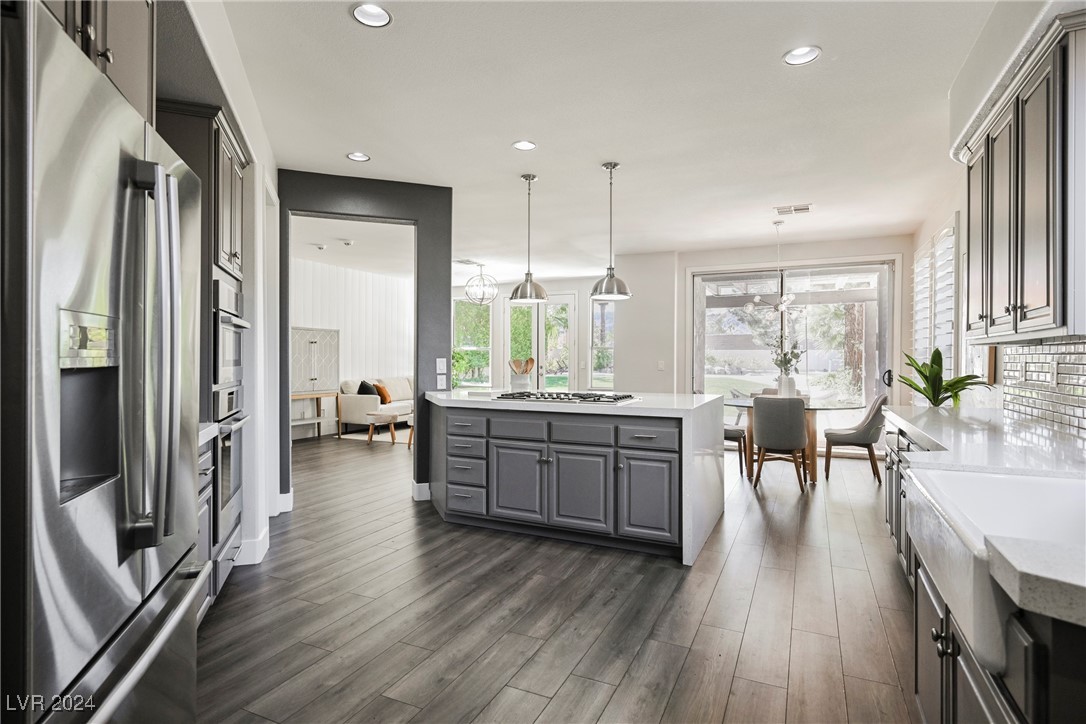 1882 Whispering Circle