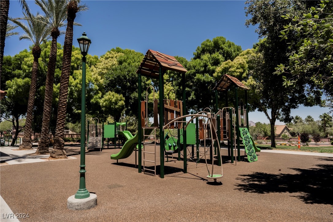 1882 Whispering Circle