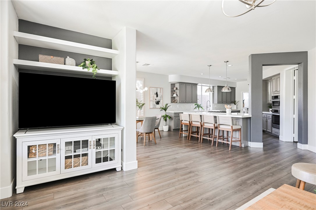 1882 Whispering Circle