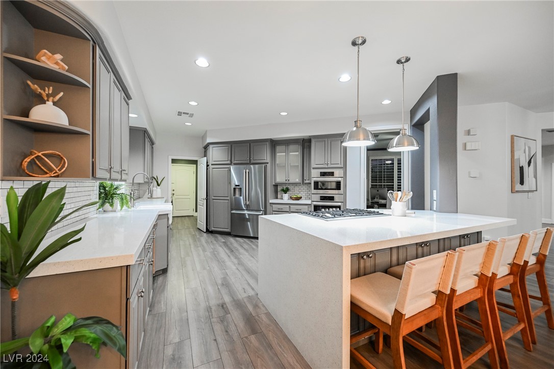 1882 Whispering Circle