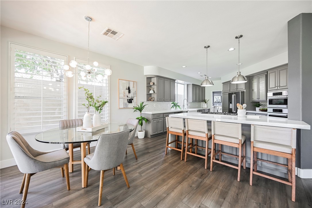 1882 Whispering Circle