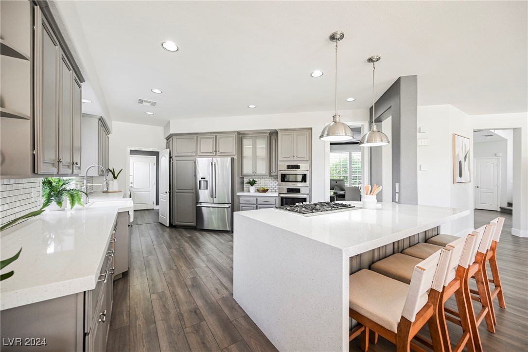 1882 Whispering Circle