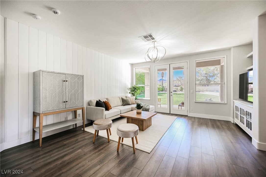 1882 Whispering Circle