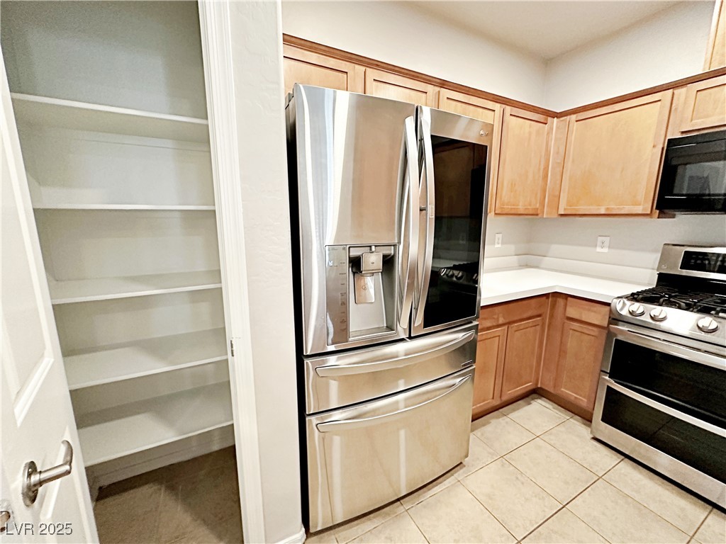 6868 Sky Pointe Drive 2013