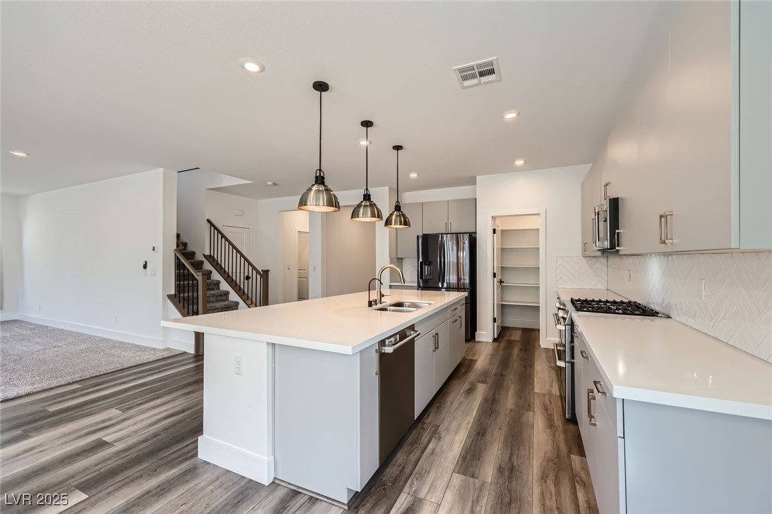 1213 Granite Falls Place