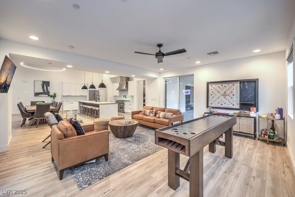 3731 Caesars Circle