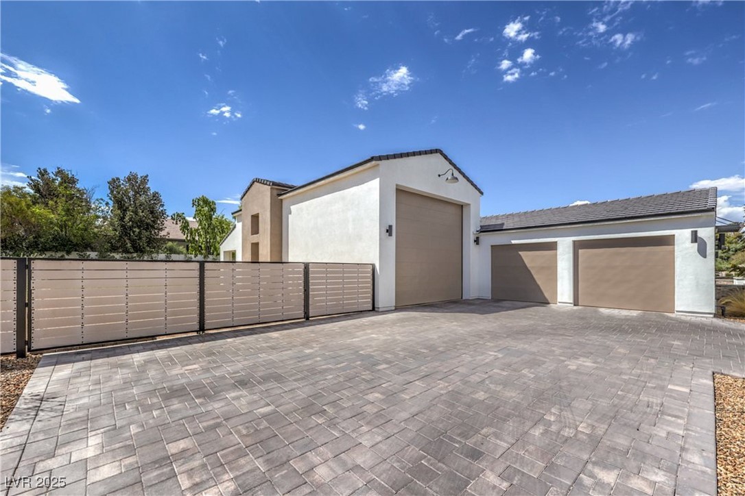 3731 Caesars Circle