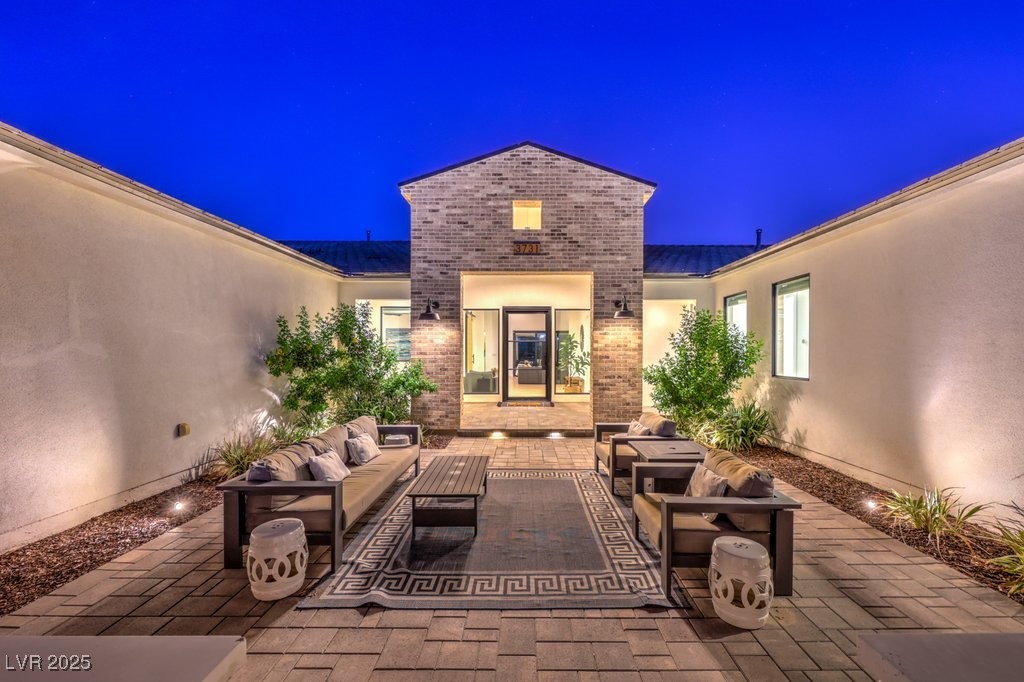 3731 Caesars Circle