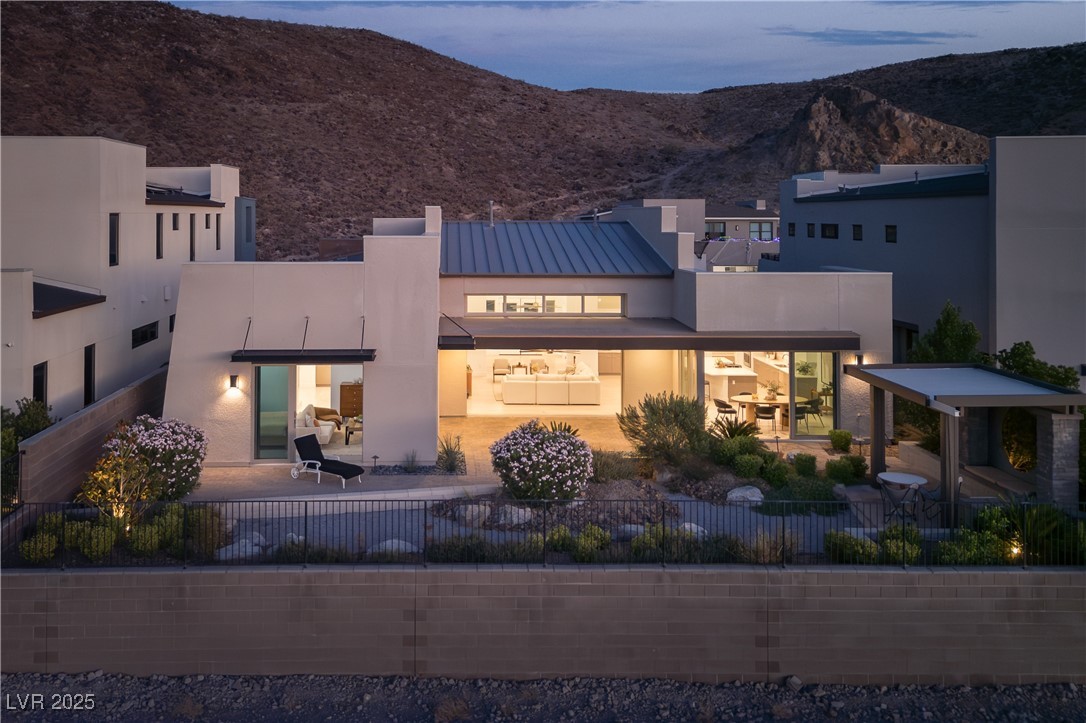 2180 Skyline Heights Lane