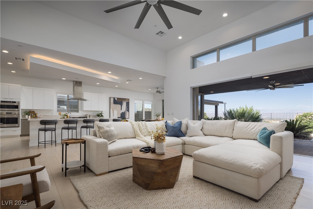 2180 Skyline Heights Lane