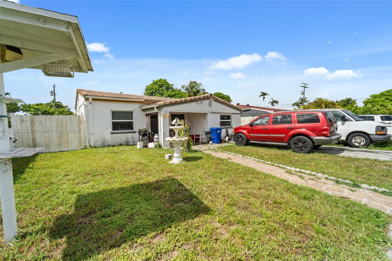 1950 NE 179th St