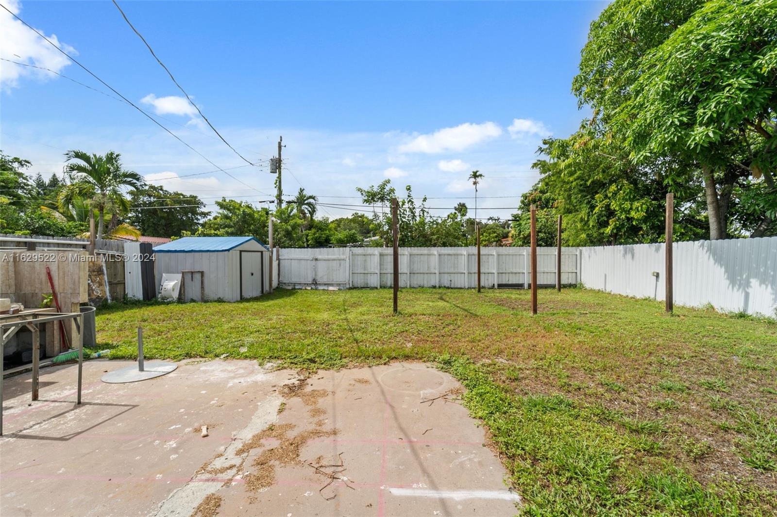 1950 NE 179th St