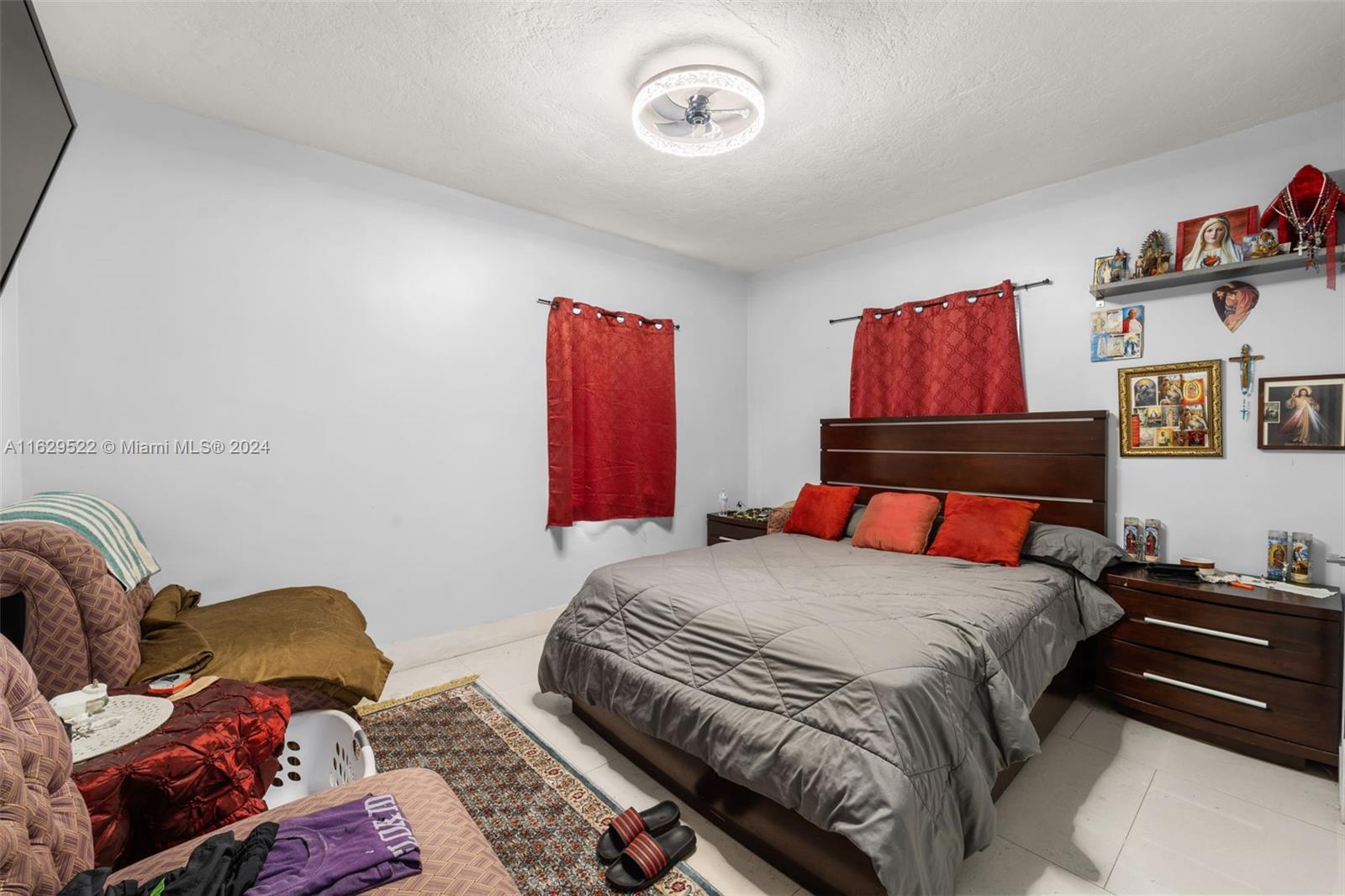 1950 NE 179th St