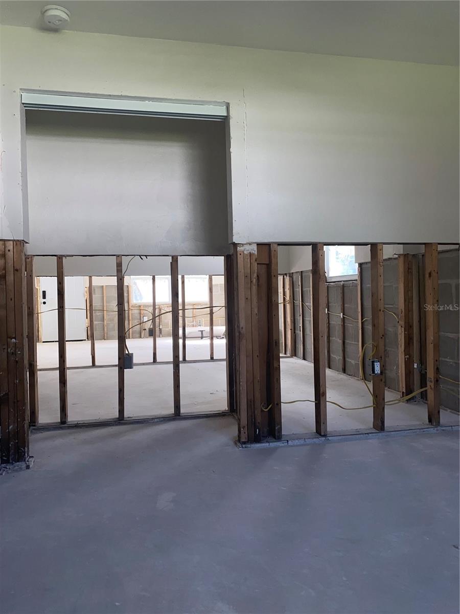 1702 BAYOU GRANDE BLVD NE