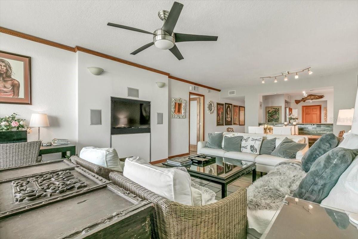 6085 BAHIA DEL MAR CIR #366