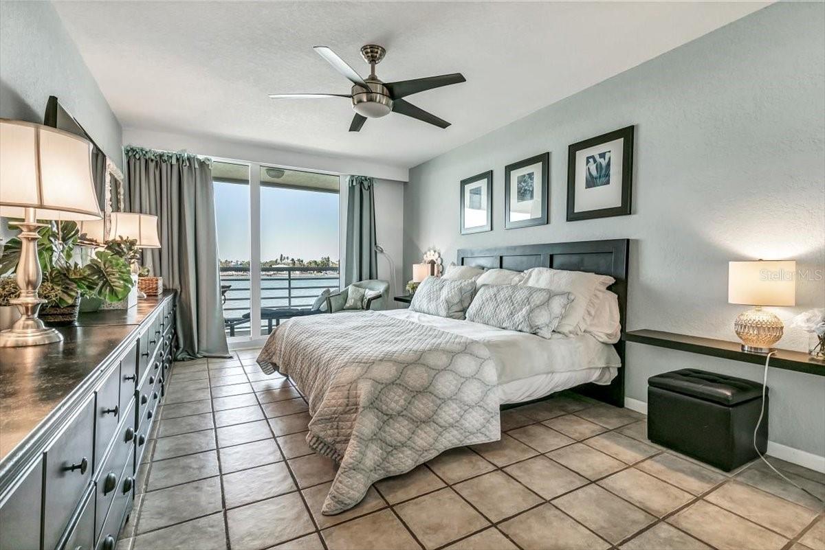 6085 BAHIA DEL MAR CIR #366