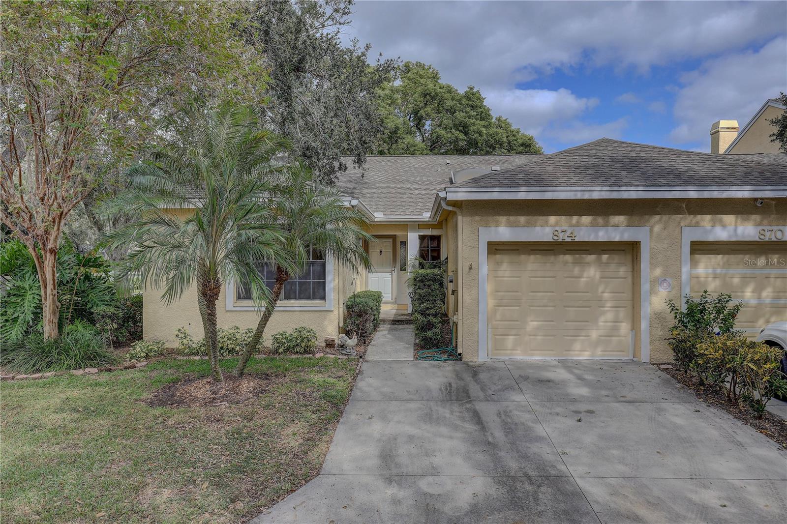 874 GLADES CT NE