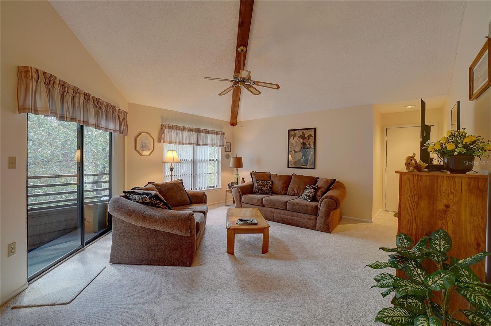 1106 LENNOX RD W