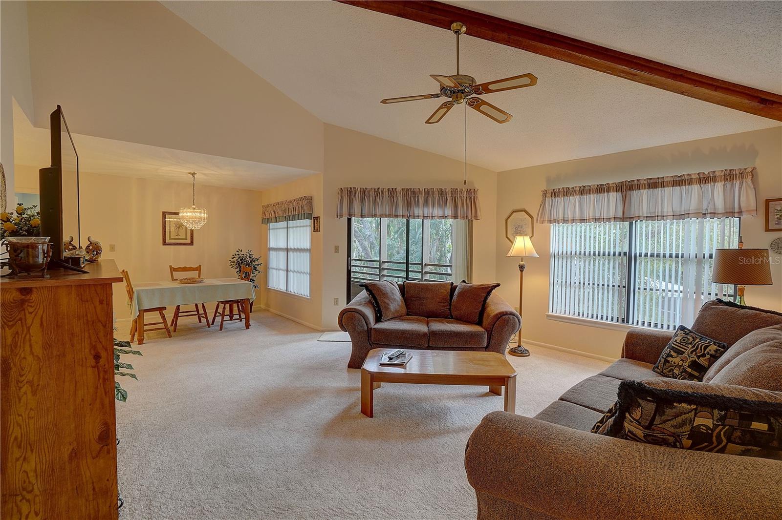1106 LENNOX RD W